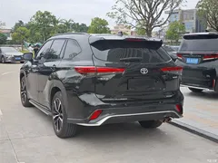 2022 Toyota Crown Kluger 2.5L HEV 4WD Luxury — фото 7