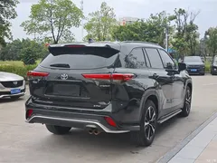 2022 Toyota Crown Kluger 2.5L HEV 4WD Luxury — фото 9