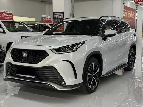 Toyota Crown Kluger 2023
