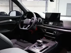 2022 Audi Q5L Sportback 45 TFSI Luxury — фото 7
