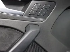2022 Audi Q5L Sportback 45 TFSI Luxury — фото 12
