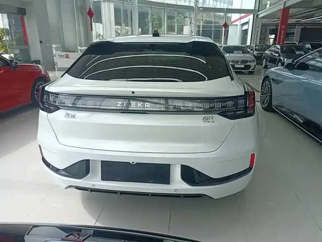 2023 Zeekr 001 WE 86kWh