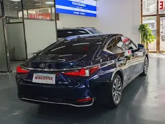2022 Lexus ES 200, синий — фото 20