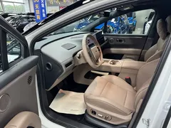 2025 Li Auto i6 2WD, белый — фото 4