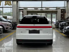 2025 Li Auto i6 2WD, белый — фото 15