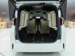 2024 Toyota Alphard Hybrid 2.5L Premium — фото 24