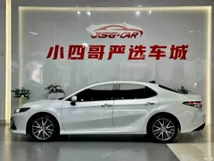 2021 Toyota Camry 2.5G Luxury — фото 4
