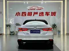 2021 Toyota Camry 2.5G Luxury — фото 5