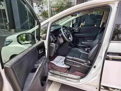 2019 Honda Alison 2.0L Hybrid Luxury — фото 3