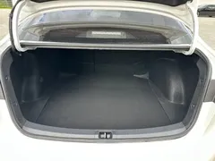 2021 Toyota Levin 185T CVT Luxury, белый — фото 18