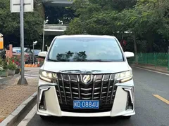2021 Toyota Alphard Hybrid 2.5L Luxury, белый — фото 2