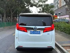 2021 Toyota Alphard Hybrid 2.5L Luxury, белый — фото 15