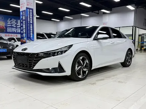 2022 Hyundai Elantra 1.5L CVT LUX Premium