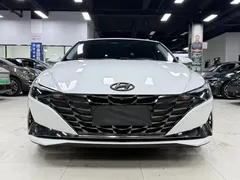 2022 Hyundai Elantra 1.5L CVT LUX Premium, белый — фото 3