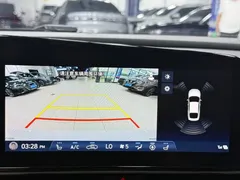 2022 Hyundai Elantra 1.5L CVT LUX Premium, белый — фото 9