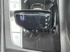 2022 Hyundai Elantra 1.5L CVT LUX Premium, белый — фото 11