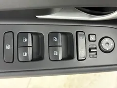 2022 Hyundai Elantra 1.5L CVT LUX Premium, белый — фото 16