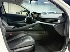 2022 Hyundai Elantra 1.5L CVT LUX Premium, белый — фото 19