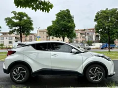 2021 Toyota C-HR 2.0L Luxury — фото 5