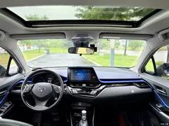 2021 Toyota C-HR 2.0L Luxury — фото 9