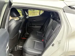 2021 Toyota C-HR 2.0L Luxury — фото 11