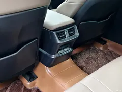 2022 Lexus ES 300h Excellence — фото 16