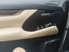 2020 Toyota Alphard Hybrid 2.5L Premium — фото 7