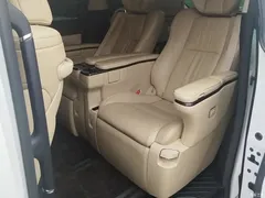 2020 Toyota Alphard Hybrid 2.5L Premium — фото 11