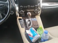 2020 Toyota Alphard Hybrid 2.5L Premium — фото 16