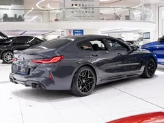 2022 BMW M8 Four-Door Coupe Thunder — фото 6