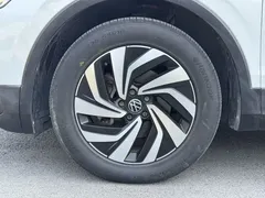 2022 Volkswagen Tiguan L 330TSI AT 2WD, белый — фото 24
