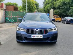 2021 BMW 5 Series 5 525Li M, синий — фото 2
