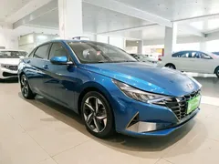 2021 Hyundai Elantra 1.5L CVT LUX Premium, синий — фото 4