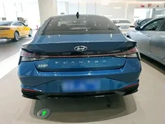2021 Hyundai Elantra 1.5L CVT LUX Premium, синий — фото 6