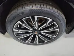 2023 Hongqi HS5 2.0T 4WD Pro, чёрный — фото 23
