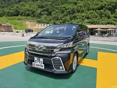 2023 Toyota Vellfire 2.4L AT — фото 2
