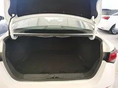 2021 Nissan Sylphy 1.6L XL CVT, белый — фото 15