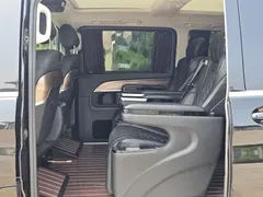 2022 Mercedes-Benz V-Class V 260 L Luxury, чёрный — фото 11