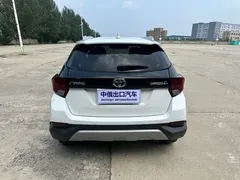 2022 Toyota Yaris L Zhixuan X 1.5L CVT Leading Plus, белый — фото 17