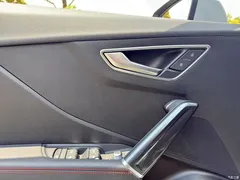 2022 Audi Q2L 35 TFSI aggressive and dynamic — фото 13