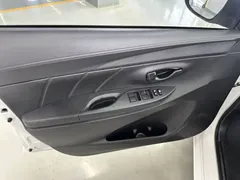 2021 Toyota Vios FS 1.5L CVT, белый — фото 11