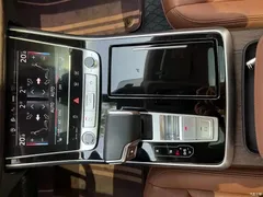 2020 Audi Q7 55 TFSI quattro S line sporty — фото 17