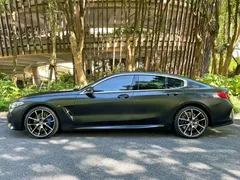 2021 BMW 8 Series 8 840i xDrive M, чёрный — фото 3
