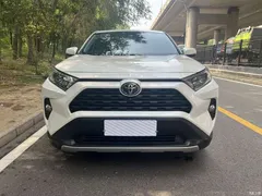 2021 Toyota RAV4 2.0L CVT 2WD Fashion PLUS — фото 2