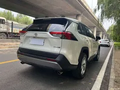 2021 Toyota RAV4 2.0L CVT 2WD Fashion PLUS — фото 6