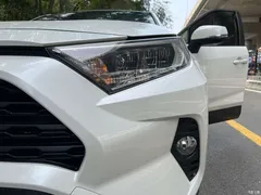 2021 Toyota RAV4 2.0L CVT 2WD Fashion PLUS — фото 15