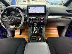 2020 Lexus LM 300h seven-seater elegant — фото 11