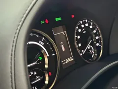 2020 Lexus LM 300h seven-seater elegant — фото 14
