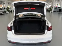 2022 Audi A4L 40 TFSI, белый — фото 6
