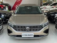 2022 Volkswagen Passat 330TSI Luxury — фото 2